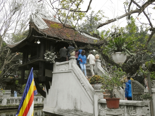 mung 1 tet nguoi ha noi no nuc di xin chu le chua