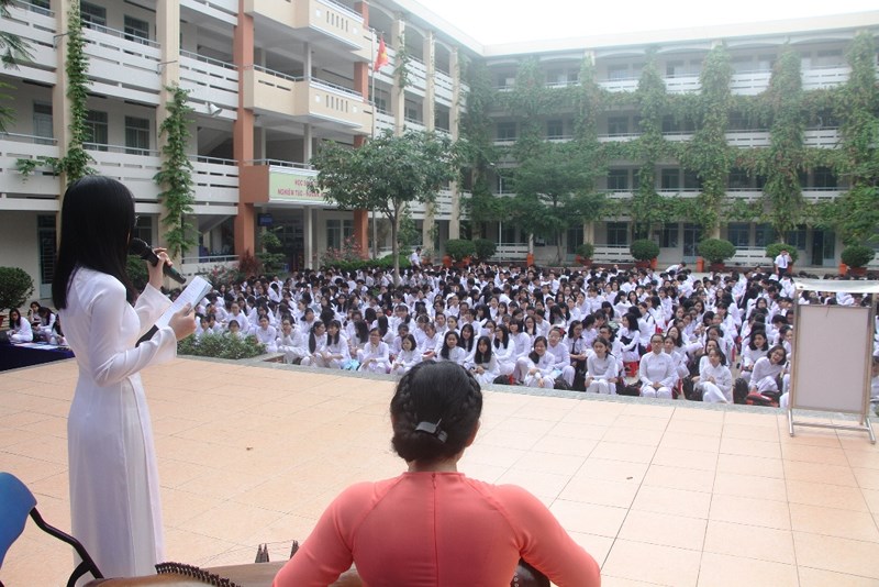 ho da sai khi ap dung tieng viet lai cang voi tieng anh