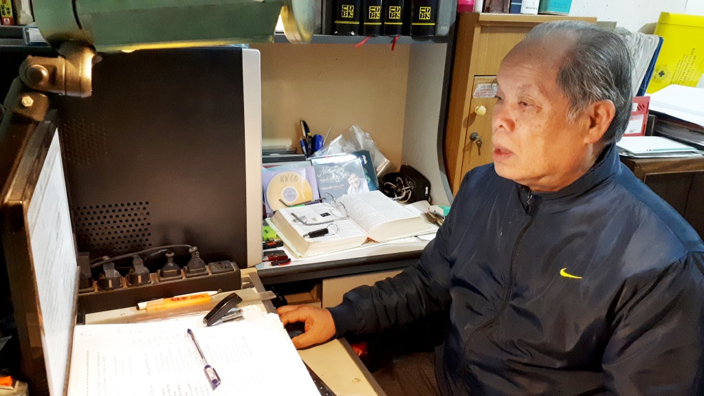 pgs bui hien danh gan 100 gio de viet truyen kieu theo chu cai tien moi