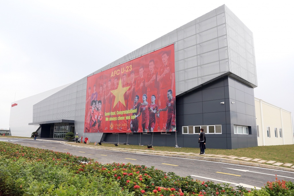 cong ty han quoc treo la co khung rong 200m2 de co vu u23 viet nam