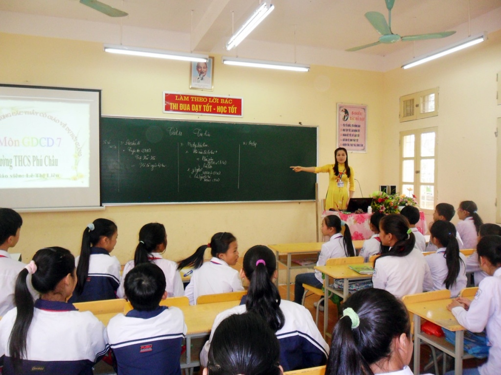 giao vien khoc voi chuong trinh giao duc pho thong moi
