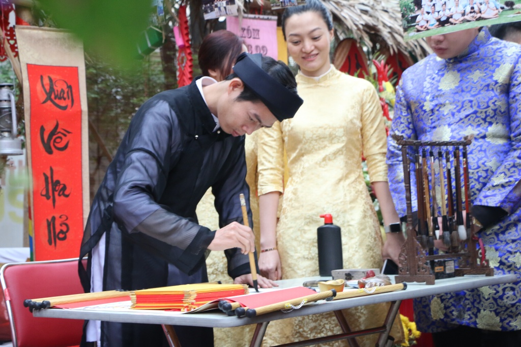 Sinh viên Quản trị kinh doanh tỏa sáng tại cuộc thi 'HSB The Face' chào năm mới 2019 sinh vien quan tri kinh doanh toa sang tai cuoc thi hsb the face chao nam moi 2019