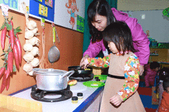 Bộ trưởng Phùng Xuân Nhạ: Tập trung vào việc 'trẻ học được gì' thay vì 'giáo viên dạy gì'?