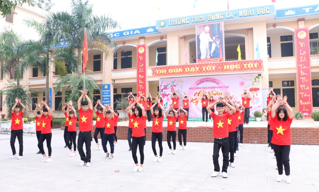 hang nghin hoc sinh ha noi tham gia goi banh chung lam tu thien dip tet nguyen dan 2019