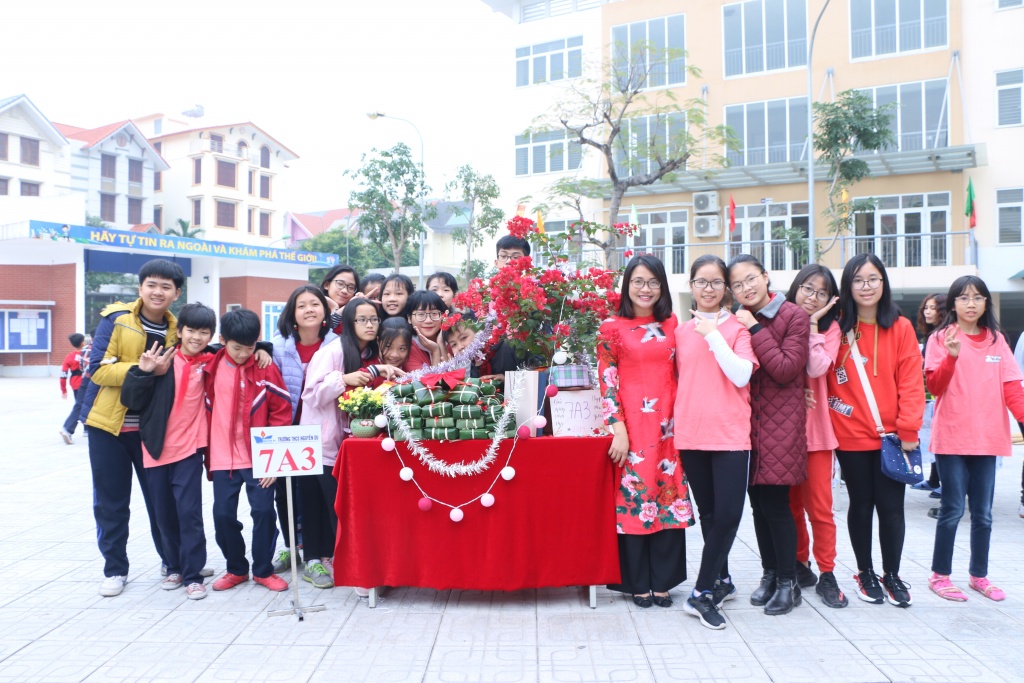 hang nghin hoc sinh ha noi tham gia goi banh chung lam tu thien dip tet nguyen dan 2019
