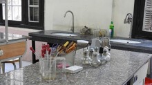 Nữ sinh Hà Nội bị bỏng nặng do nổ ở phòng thí nghiệm của trường