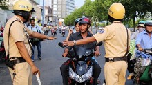 Cảnh sát giao thông Hà Nội kiến nghị tính điểm giấy phép lái xe