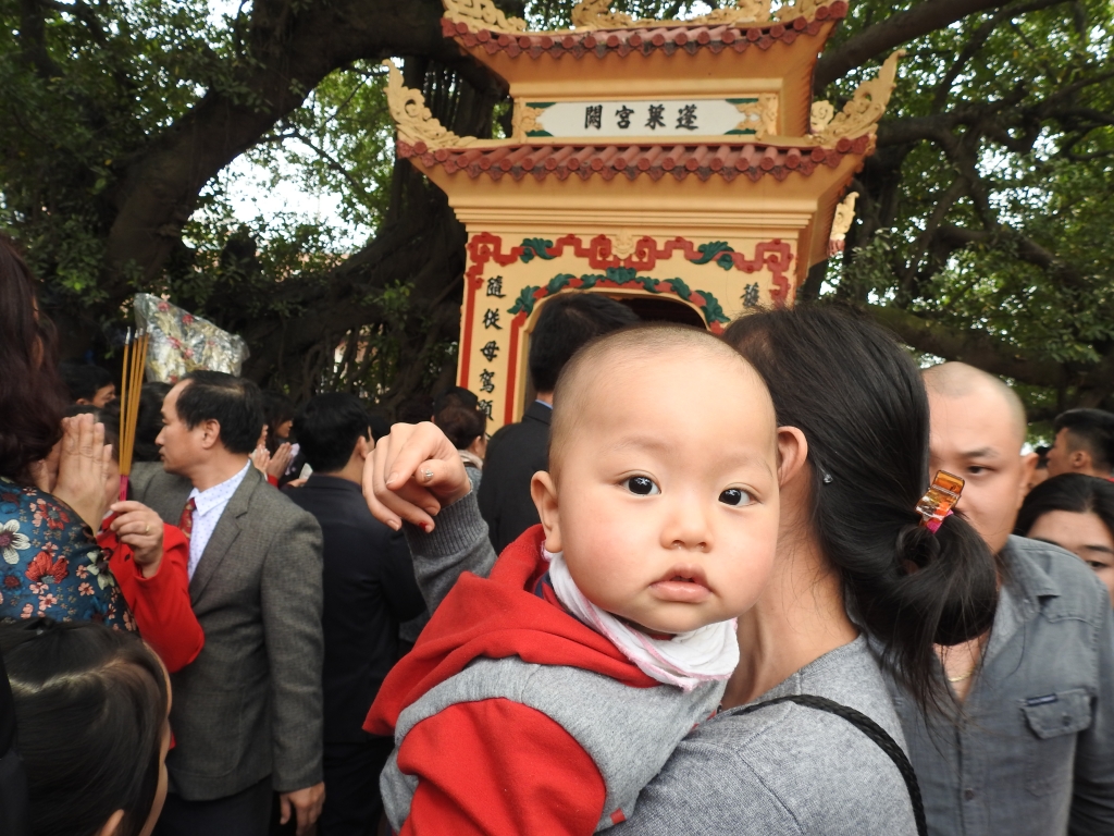 Những hình ảnh đẹp về cảnh người dân nô nức đi lễ cầu an trong ngày mùng 1 Tết nhung hinh anh dep ve canh nguoi dan no nuc di le cau an trong ngay mung 1 tet