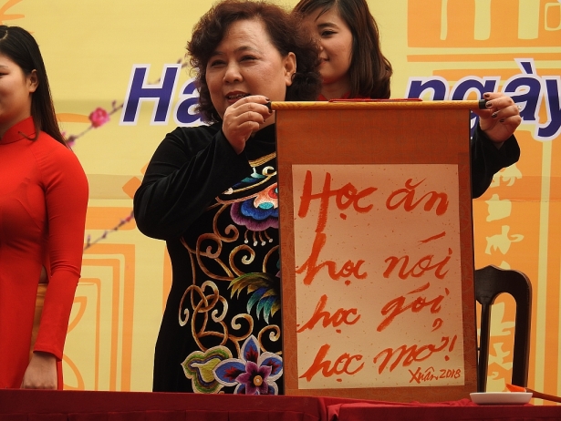 Hà Nội khai bút đầu xuân 2018 với 6 thông điệp ý nghĩa ha noi khai but dau xuan 2018 voi 6 thong diep y nghia
