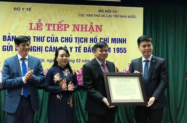 thong diep 368 chu trong thu bac ho gui can bo nganh y te cach day 63 nam