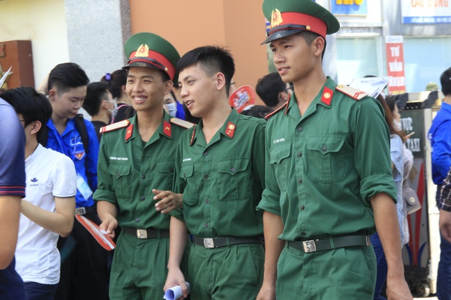 tuyen sinh truong quan doi 2019 thi sinh chi duoc dang ki mot nguyen vong