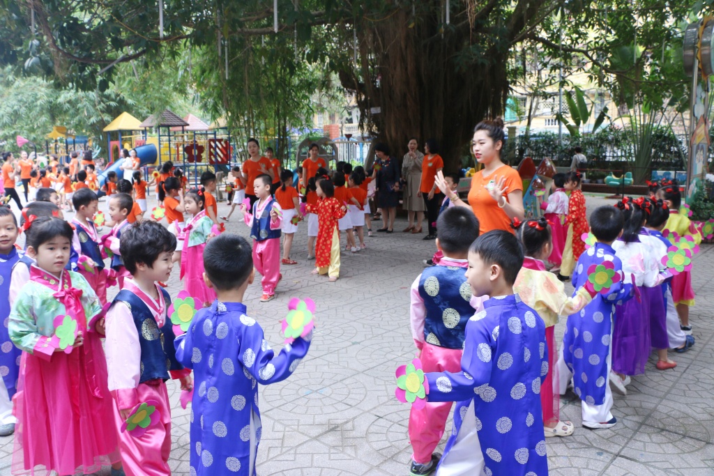 Học sinh Trường Mẫu giáo Việt - Triều Hữu Nghị được dạy những gì? hoc sinh truong mau giao viet trieu huu nghi duoc day nhung gi