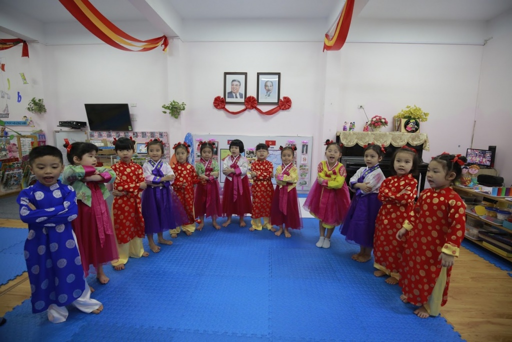 Học sinh Trường Mẫu giáo Việt - Triều Hữu Nghị được dạy những gì? hoc sinh truong mau giao viet trieu huu nghi duoc day nhung gi
