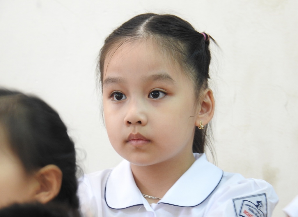 cha me dang ki cho con vao lop 1 truong cong lap o ha noi can chuan bi giay to gi