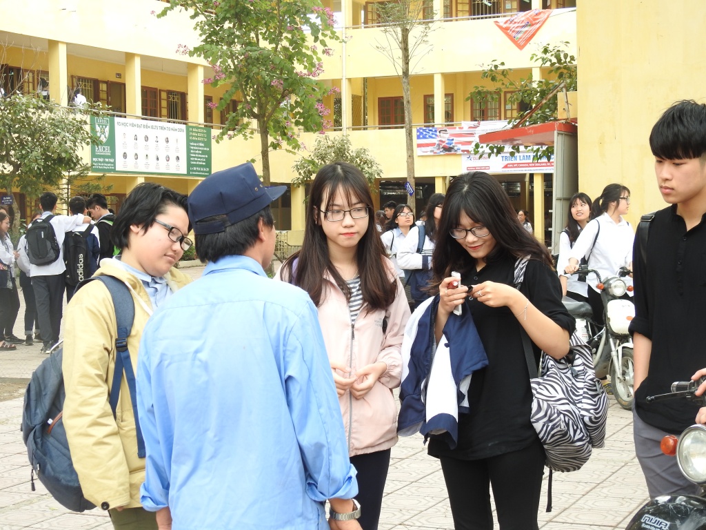 thi sinh boi roi voi cau hoi tinh huong bai thi to hop khoa hoc xa hoi