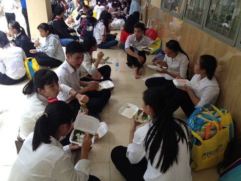 tang 2000 suat com mien phi cho thi sinh tai chuong trinh tu van mua thi