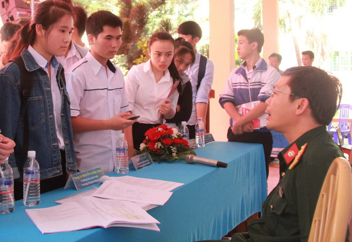 hoc truong quan doi co duoc du hoc nuoc ngoai
