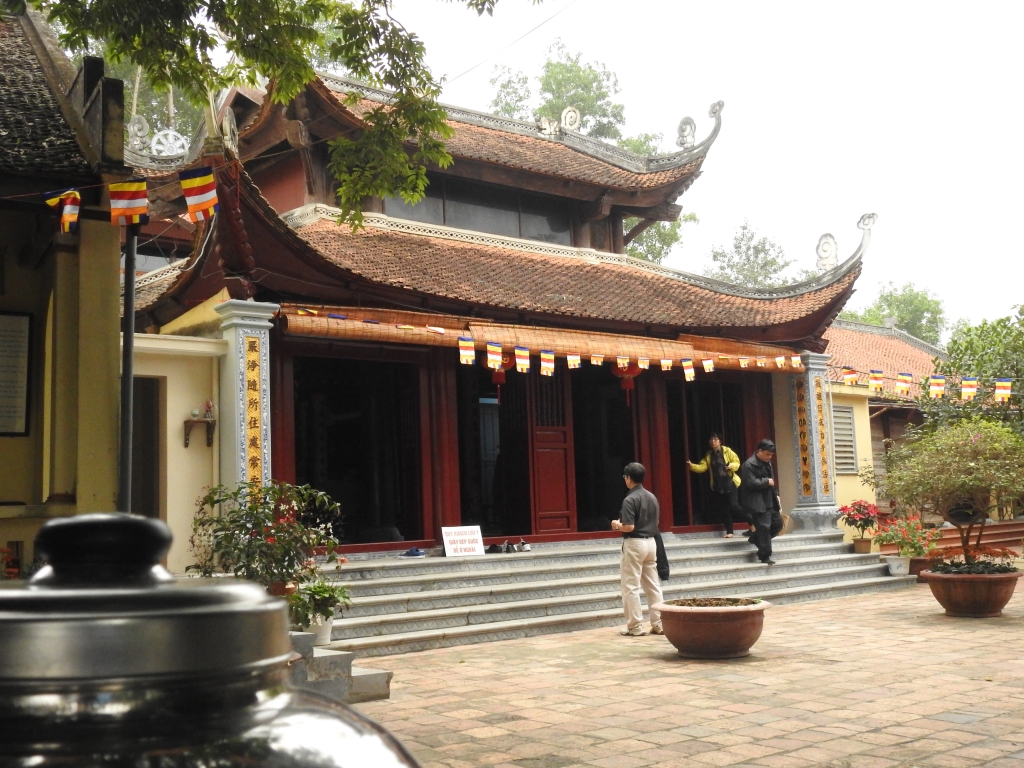 Ngôi chùa 'không có hòm công đức' và câu chuyện về pho tượng táng cổ ở Chùa Tiêu ngoi chua khong co hom cong duc va cau chuyen ve pho tuong tang co o chua tieu