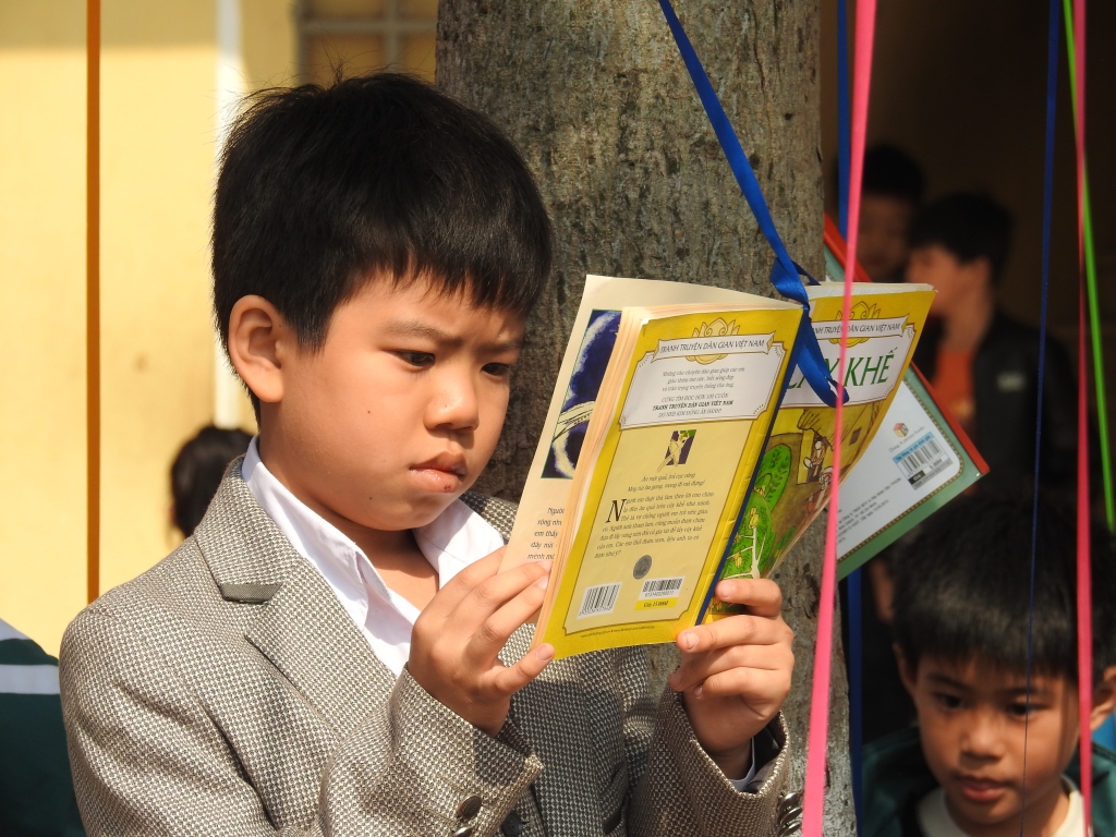 Học sinh 'cười lăn' khi thi nhảy bao bố, kéo co trong 'ngày hội đọc sách' ở Hà Nội hoc sinh cuoi lan khi thi nhay bao bo keo co trong ngay hoi doc sach o ha noi