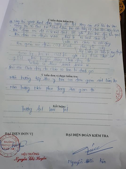 Trung tâm Y tế huyện kiểm tra việc học sinh bị mẩn ngứa nghi do thuốc muỗi ở Trường THCS An Khánh trung tam y te huyen kiem tra viec hoc sinh bi man ngua sau khi phun thuoc muoi o truong thcs an khanh