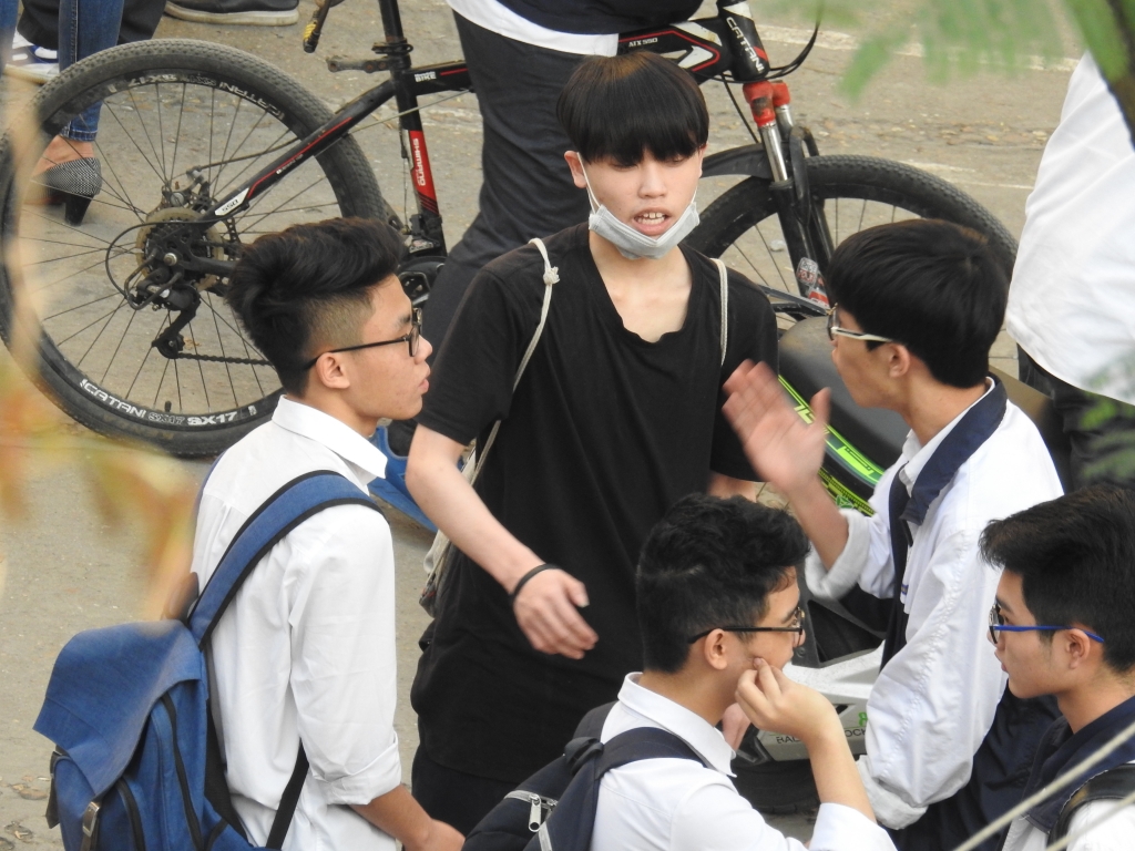 Cận cảnh ngôi trường xuống cấp, học sinh có thể bị vữa rơi vỡ đầu bất cứ khi nào can canh ngoi truong xuong cap hoc sinh co the bi vua roi vo dau bat cu khi nao