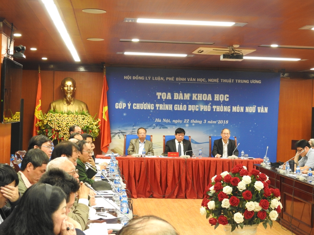 can giam tac pham tu chon tang so tac pham van hoc bat buoc thay vi chi co 6 bai