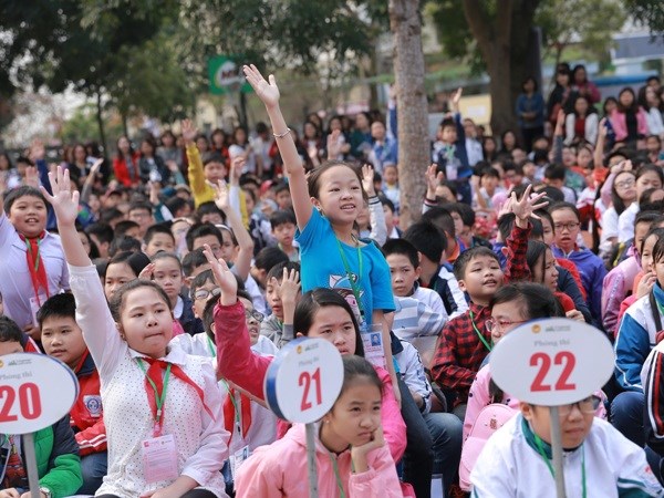 hon 1200 hoc sinh tieu hoc ha noi tranh tai thi tieng anh