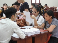 ngay ngat voi giong ca bolero trong le chao tan sinh vien khoa luat kinh te hv ngan hang