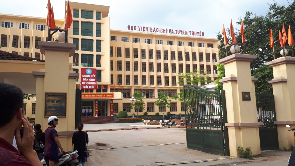 Cuốn 'Những điều cần biết về tuyển sinh ĐH 2018' in thiếu 16 ngành học của Học viện Báo chí cuon nhung dieu can biet ve tuyen sinh dh 2018 in thieu 16 nganh hoc cua hoc vien bao chi