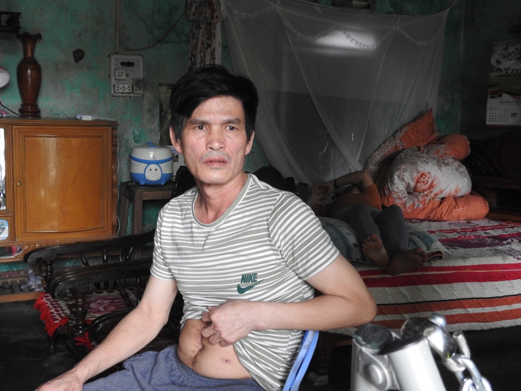 Gia đình có 7 người mắc ung thư phải 'vay lãi ngày' để chữa bệnh, nuôi 2 con nhỏ cam canh gia dinh co 7 nguoi mac ung thu phai vay lai ngay de chua benh nuoi 2 con nho