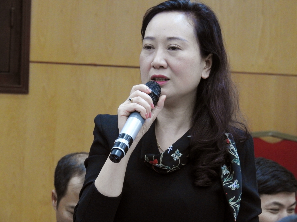 nhieu nu sinh thcs ngai hoc boi vi phai mac ao tam truoc mat ban be