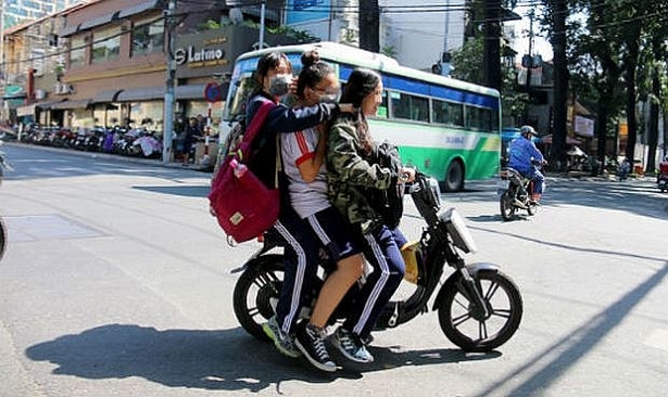 bo tai lieu giao duc an toan giao thong tai ha noi se day dai tra cho hoc sinh 3 khoi dau cap