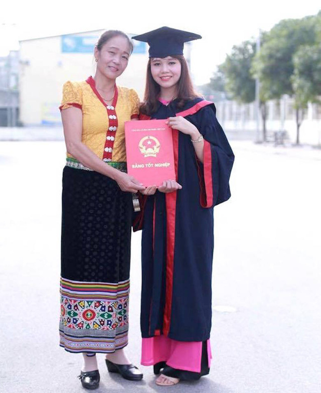 mot gia dinh ngheo nguoi thai co 3 con gai hoc dai hoc