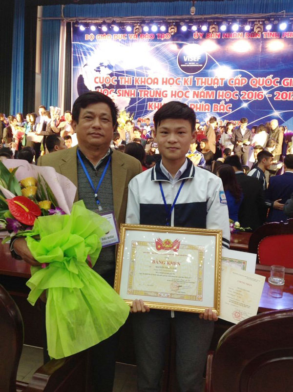 gap cau hoc tro ngheo doat giai nhi cuoc thi sang tao khkt toan mien bac