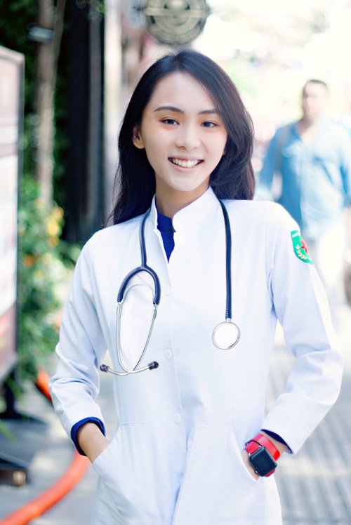 12 sv y tan tao tham gia hoc phau tich quoc te