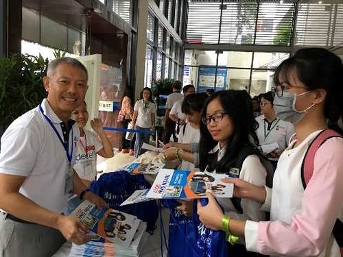 dong nghiep tiec nuoi khi gs truong nguyen thanh khong duoc cong nhan chuan hieu truong