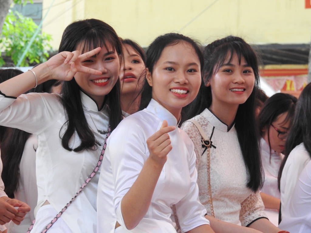 Nữ sinh Trường THPT Hoài Đức B đẹp rạng ngời trong lễ tri ân và trưởng thành lớp 12 nu sinh truong thpt hoai duc b dep rang ngoi trong le tri an va truong thanh lop 12