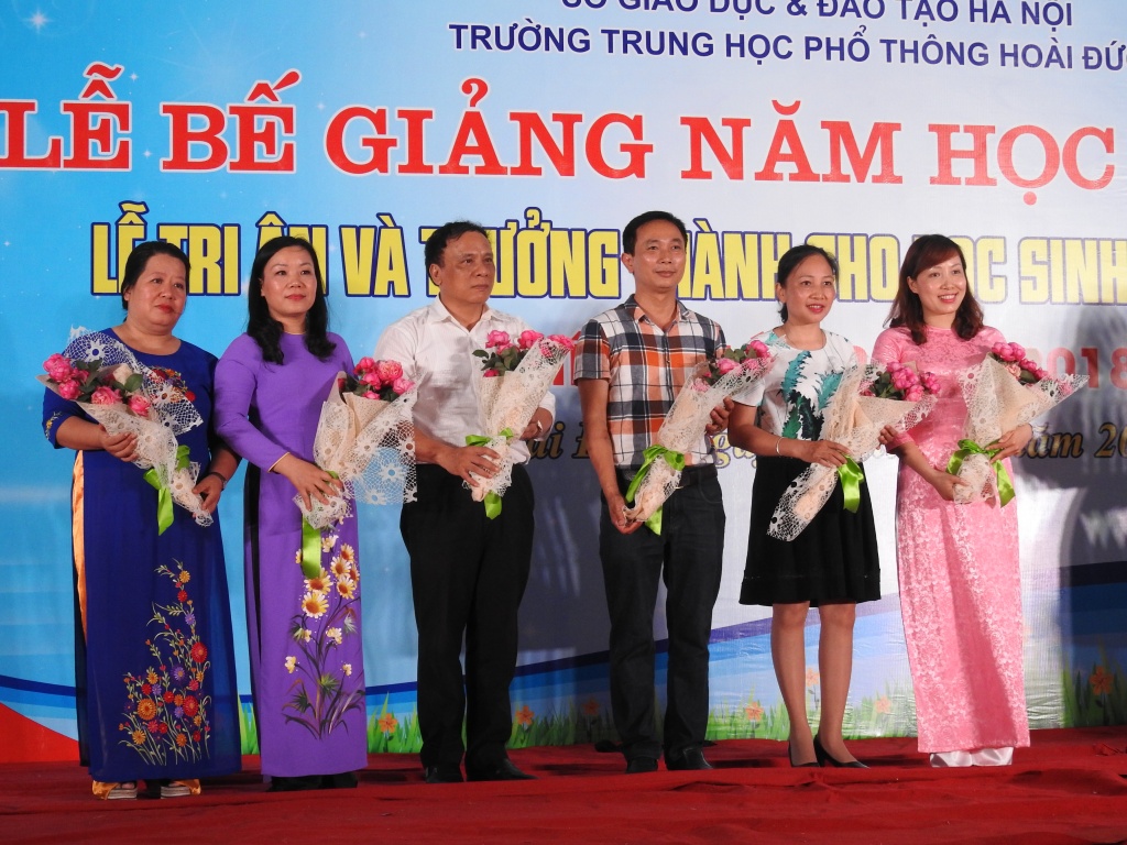 Nữ sinh Trường THPT Hoài Đức B đẹp rạng ngời trong lễ tri ân và trưởng thành lớp 12 nu sinh truong thpt hoai duc b dep rang ngoi trong le tri an va truong thanh lop 12