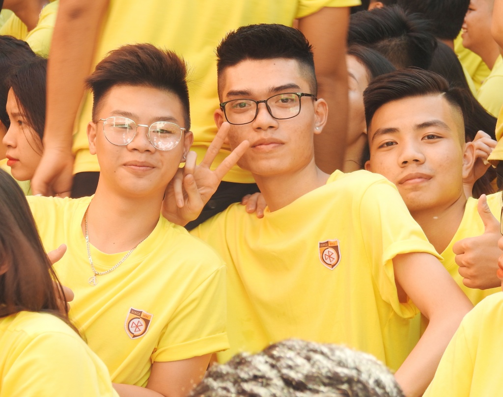 Vẻ đẹp bình dị của học sinh Trường THPT Nguyễn Bỉnh Khiêm trong ngày chia tay ve dep binh di cua hoc sinh truong thpt nguyen binh khiem trong ngay chia tay