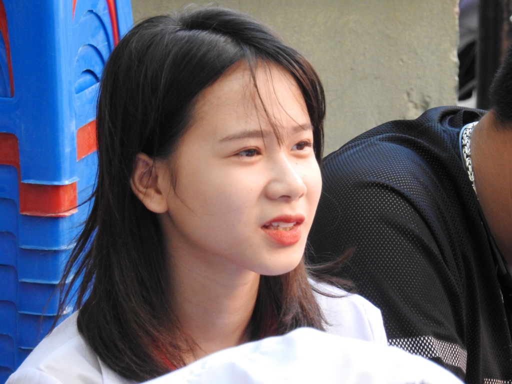 ve dep binh di cua hoc sinh truong thpt nguyen binh khiem trong ngay chia tay