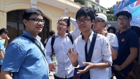 pgs van nhu cuong tinh yeu thuong se giup cac em vuot qua thu thach