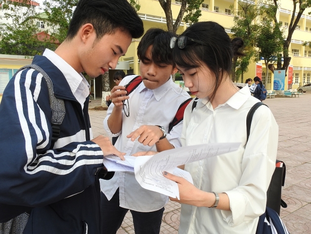 chi thi hoa va sinh trong bai to hop thi sinh phai co mat khi nao