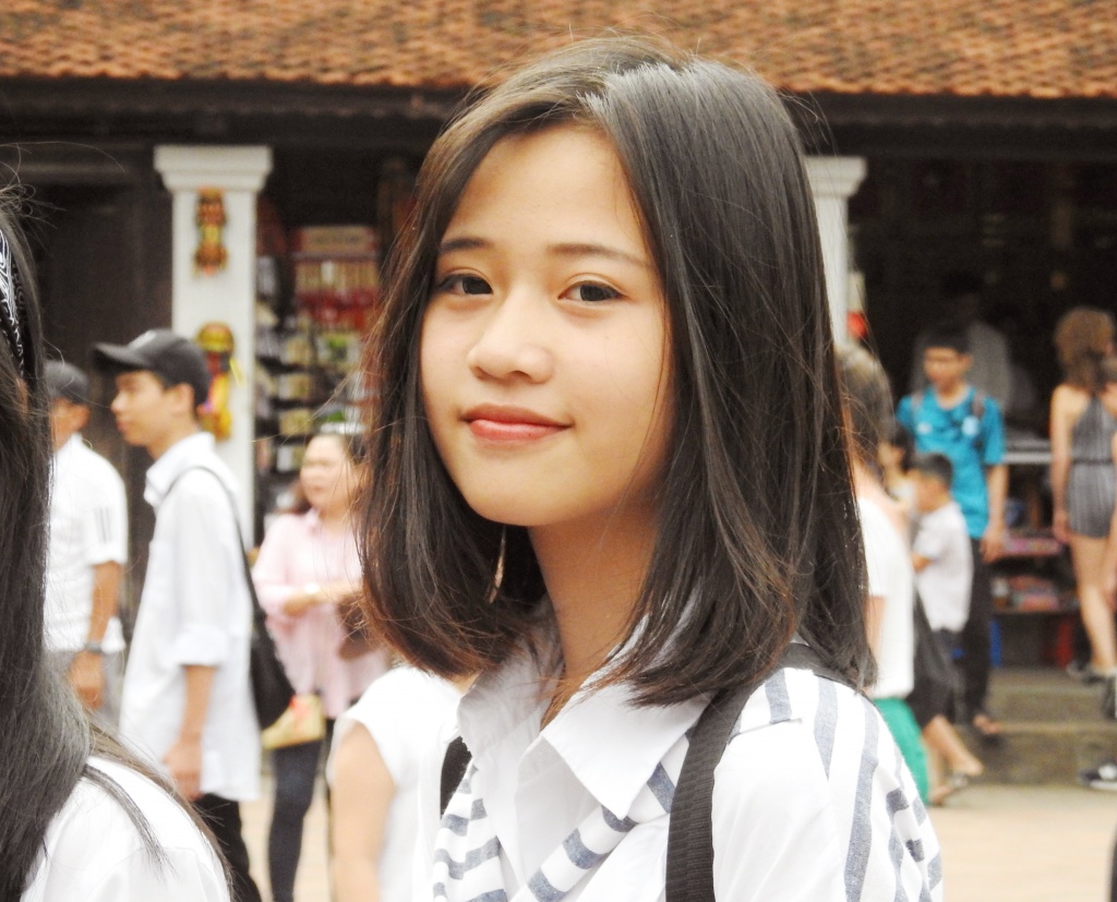 sat ngay thi vao lop 10 hoc sinh ha thanh ru nhau di le cau may o van mieu