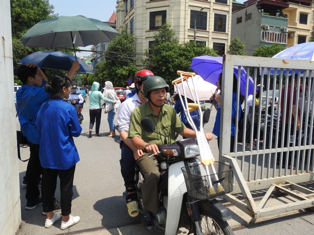 Những hình ảnh đẹp và ấn tượng trong kỳ thi vào lớp 10 tại Hà Nội năm 2018 nhung hinh anh dep va an tuong trong ky thi vao lop 10 tai ha noi nam 2018