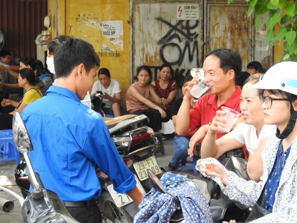 Những hình ảnh đẹp và ấn tượng trong kỳ thi vào lớp 10 tại Hà Nội năm 2018 nhung hinh anh dep va an tuong trong ky thi vao lop 10 tai ha noi nam 2018
