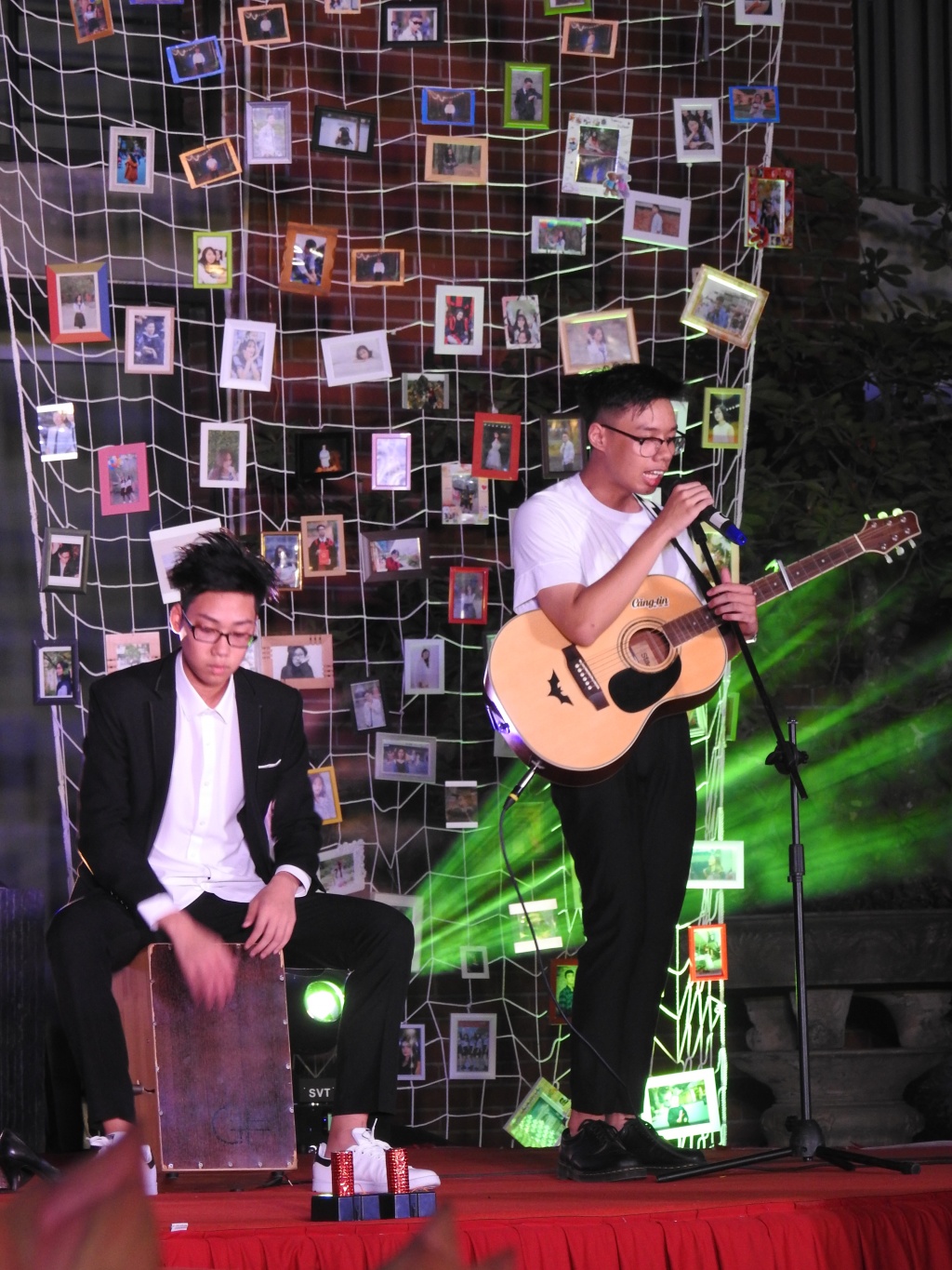 hinh anh dac biet trong trong le tri an truong thanh hoc sinh lop 12 truong luong the vinh