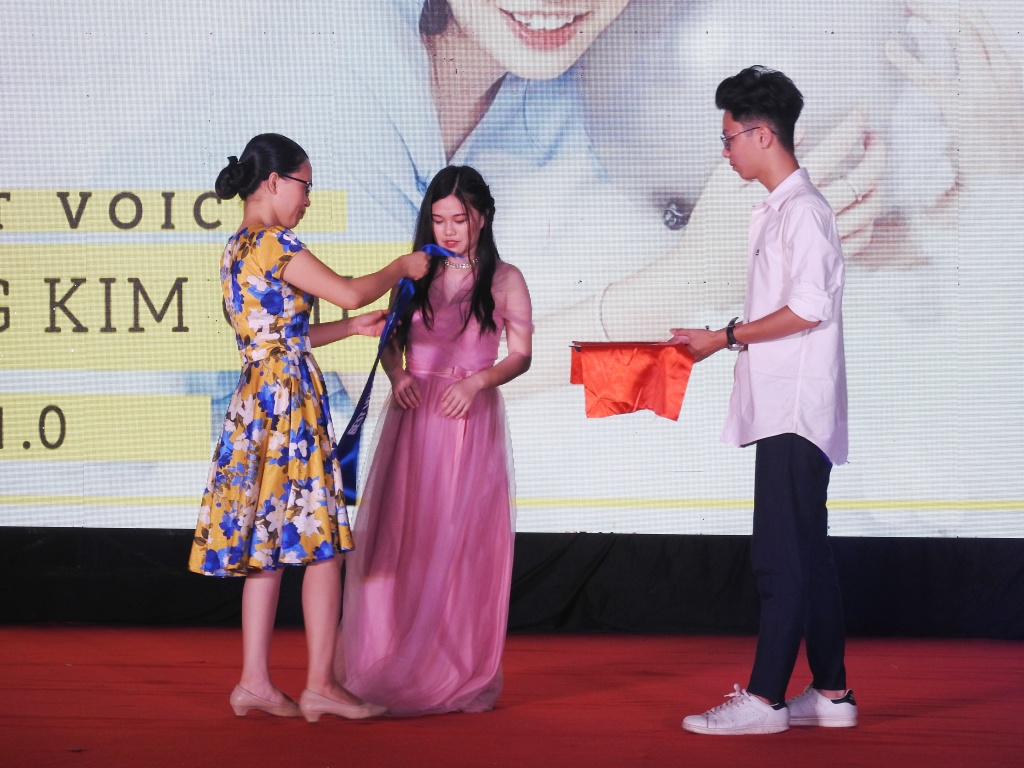Hình ảnh đặc biệt trong trong lễ tri ân, trưởng thành học sinh lớp 12 Trường Lương Thế Vinh hinh anh dac biet trong trong le tri an truong thanh hoc sinh lop 12 truong luong the vinh