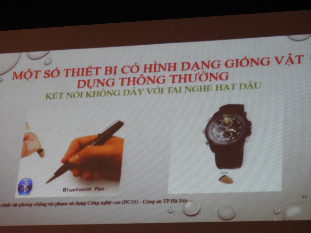 Công an Hà Nội: Thiết bị gian lận thi cử được làm giống thẻ ATM, chìa khóa cửa cong an ha noi thiet bi gian lan thi cu duoc lam giong the atm chia khoa cua