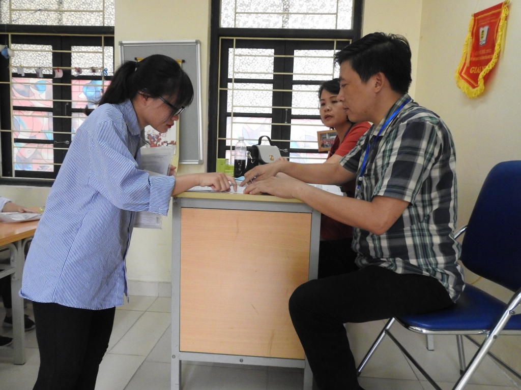 Thí sinh hồi hộp trong buổi làm thủ tục dự thi THPT quốc gia 2018 thi sinh hoi hop trong buoi lam thu tuc du thi thpt quoc gia 2018