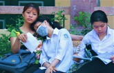 Biết điểm chuẩn vào lớp 10 Hà Nội, phụ huynh bật khóc